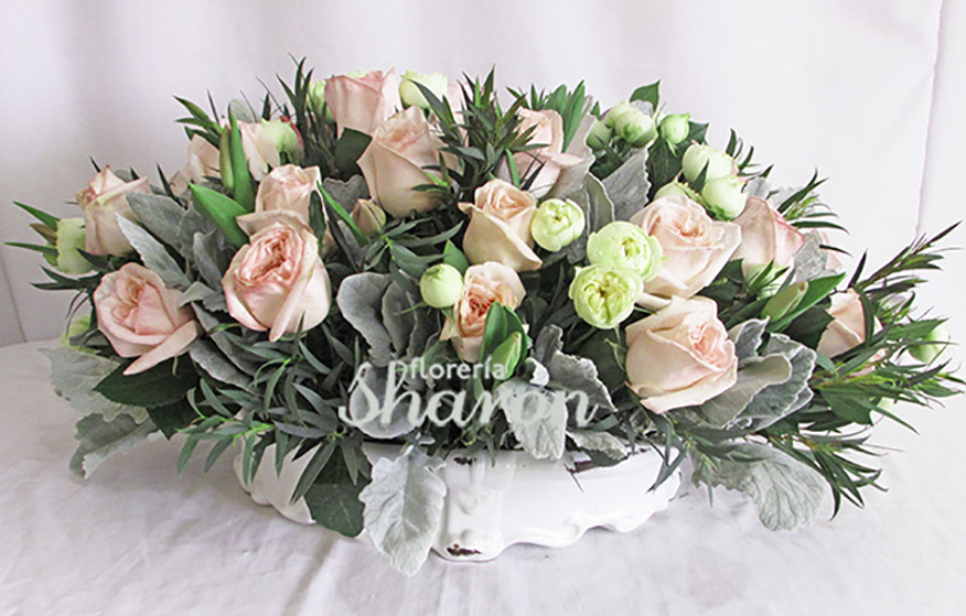 Arreglo floral Vintage de rosas y tulipanes Parisino – Florería Sharon | Arreglos  Florales | Canasta Frutal | Envío de Flores | Arreglos condolencias |